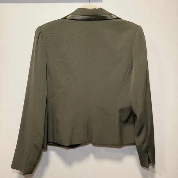 Vintage SUNNY CHOI 100% Silk Cropped Blazer - Size 14 - Made in Canada - Picture 4 of 8